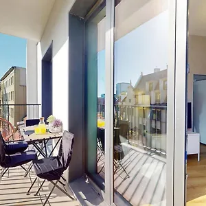 Family House Near The Market Square -perfect For Family & Business - Ksiecia Witolda Street 500 Steps To Market Square - 2 Bedrooms,2 Parking Places Apartament
